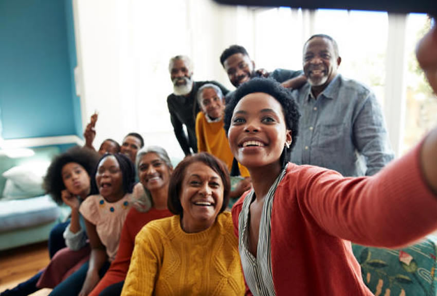 Family-Reporting-Communication